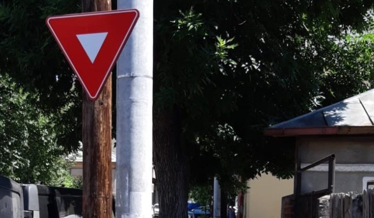 cedeaza trecerea str. sulina2